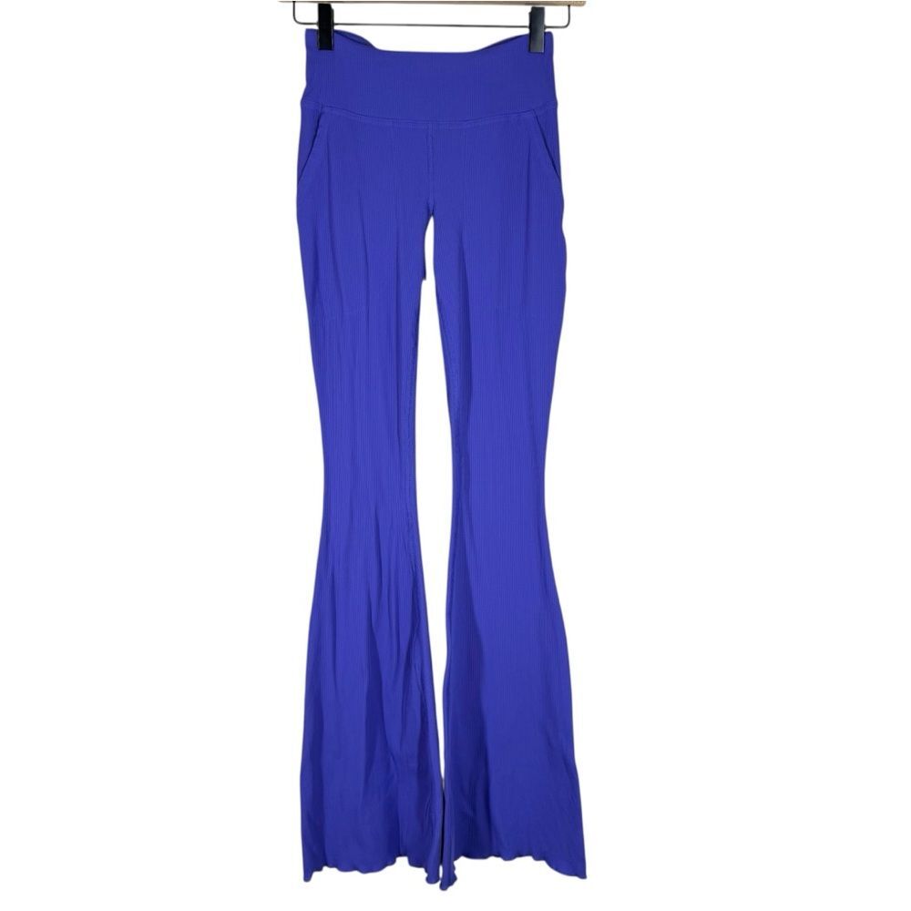 Outdoor Voices SuperForm Ribbed Flare Leggings in Violet Pants Purple Size XS